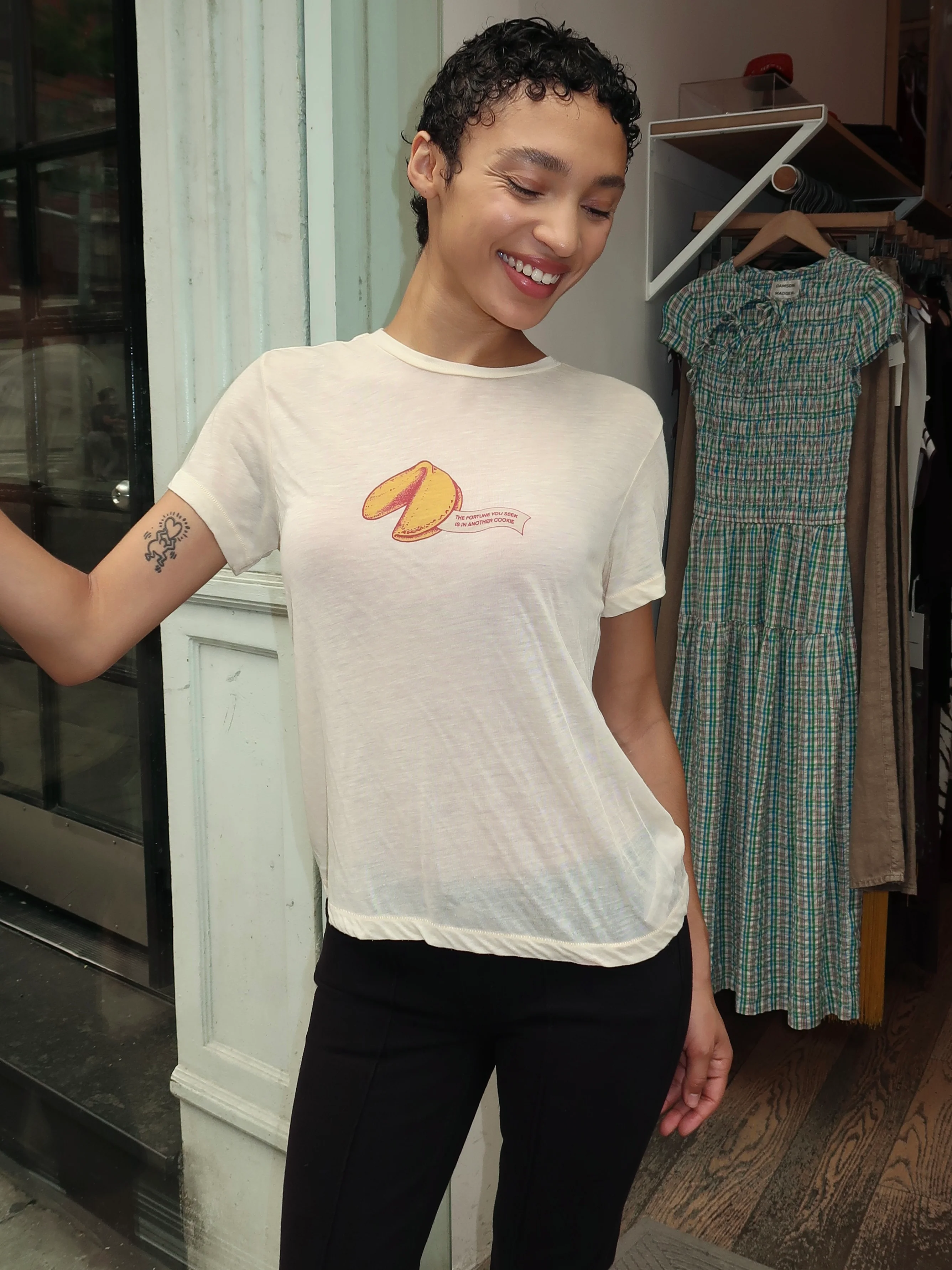 Classic Tee Fortune in Faded Dandelion